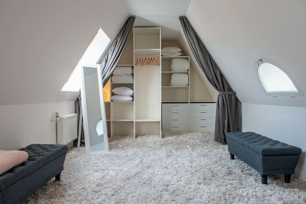Apartment Floor With Two Balconies In The Old Town *